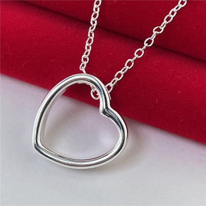 Fashion Temperament Heart Necklace Woman