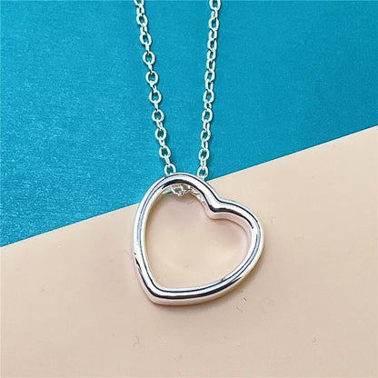 Fashion Temperament Heart Necklace Woman